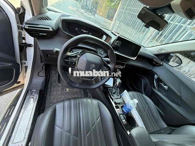 Peugeot 2008 2022 GT Line 1.2 AT - 60 km