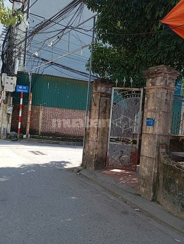 CHO HỘ GIA ĐÌNH THUÊ NGUYÊN CĂN NHÀ PHỐ XUÂN ĐỖ, CỰ KHỐI, CĂN GÓC. NGÕ