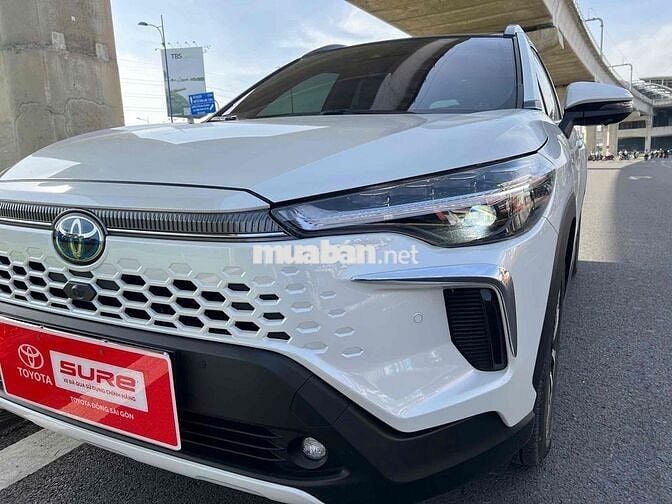 Toyota Corolla Cross HEV Trắng