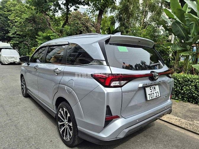 Toyota Veloz Cross 1.5 CVT TOP 2023,gia đình sử dụng mới 98%.