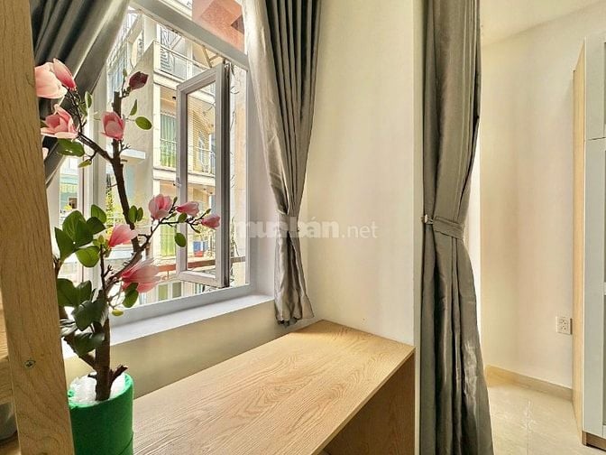Phòng căn hộ siêu đẹp 1 phòng ngủ, PK đủ nội thất gần Cầu Kiệu Q1