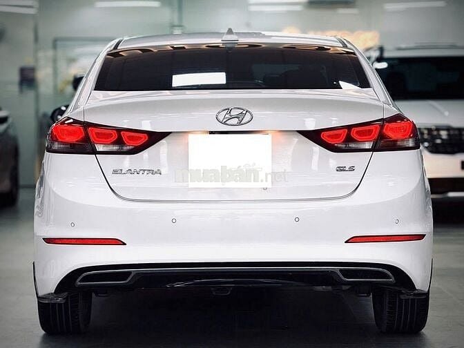 Hyundai Elantra 2018 1.6 AT GLS - 70,000 km cọp.