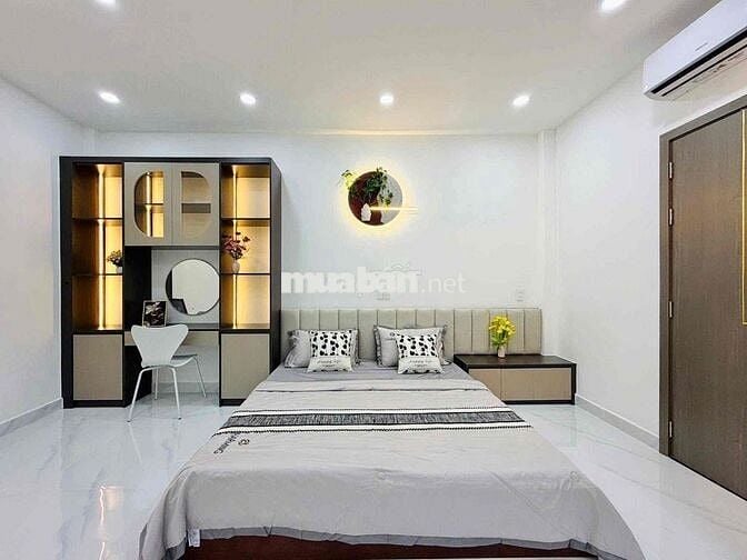 Nhà Đẹp Giá Tốt Hẻm Một Sẹt Tặng Full Nội Thất Ngay Tại Trung Tâm Trịn