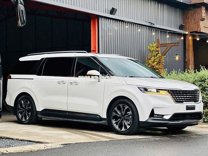 Kia Carnival 2023 Signature 2.2D Lên 100tr đồ chơi