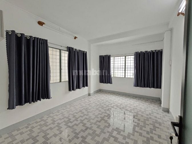 Cho thuê nhà Chung cư 006 C Hùng Vương lầu 2, 84m2, 3 phòng, 8,5tr
