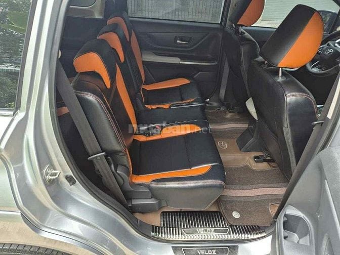 Toyota Veloz Cross 1.5 CVT TOP 2023,gia đình sử dụng mới 98%.