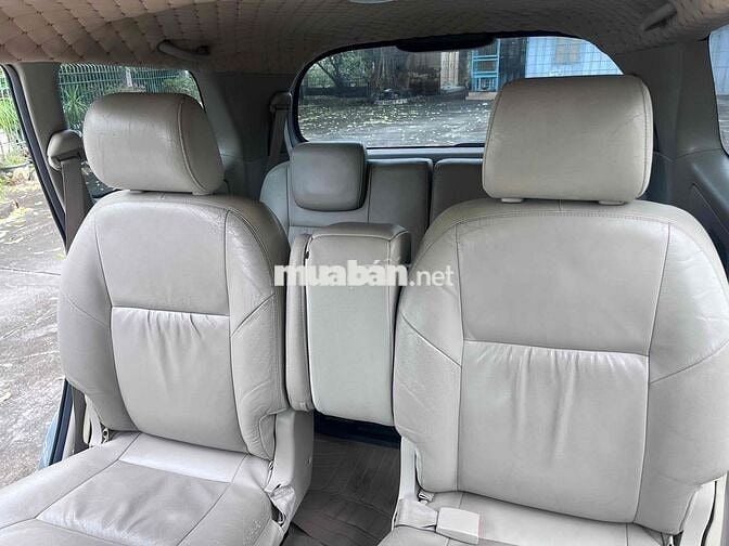 Innova 2011 GSR 7 ghê- odo 107n km.cuc đep