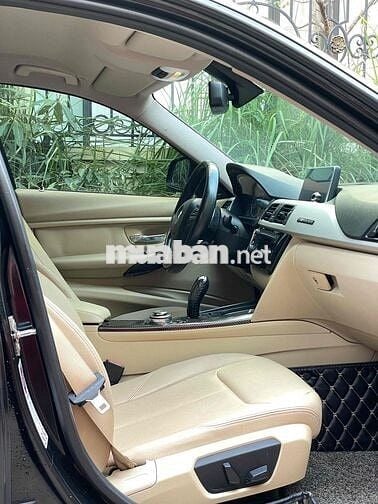 BMW 320i đời 2012 series 3 màu đen nội thất kem
