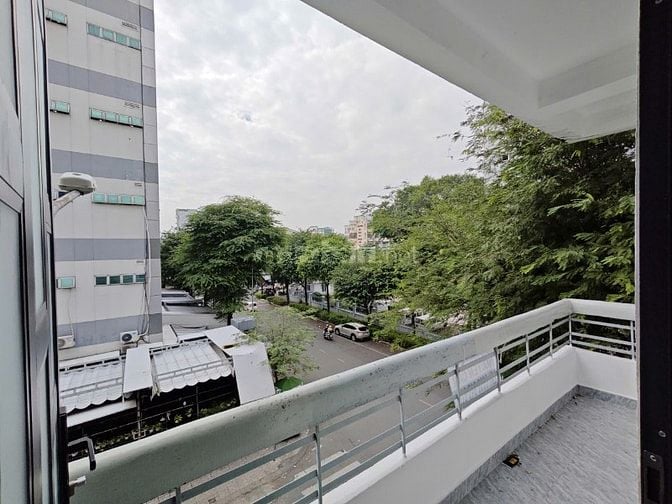 Cho thuê nhà Chung cư 006 C Hùng Vương lầu 2, 84m2, 3 phòng, 8,5tr