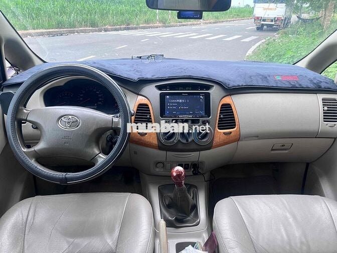 Innova 2011 GSR 7 ghê- odo 107n km.cuc đep