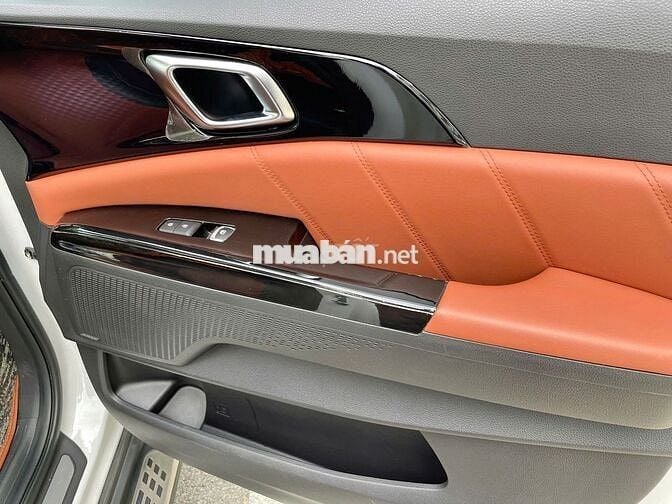 Kia Carnival 2023 Signature 2.2D Lên 100tr đồ chơi