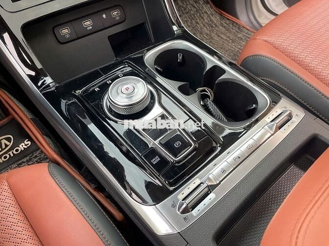 Kia Carnival 2023 Signature 2.2D Lên 100tr đồ chơi