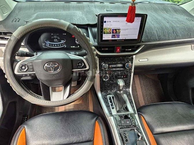 Toyota Veloz Cross 1.5 CVT TOP 2023,gia đình sử dụng mới 98%.