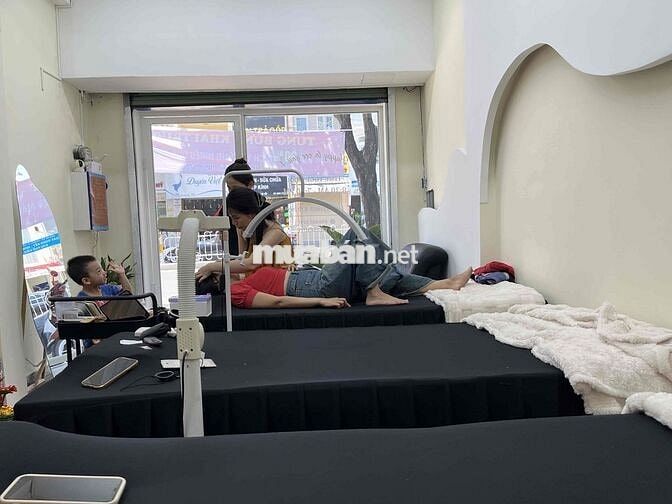 SANG MẶT BẰNG TIỆM NỐI MI - PHUN XĂM TẠI NGÃ 4 NGUYỄN VĂN LƯỢNG GIAO L