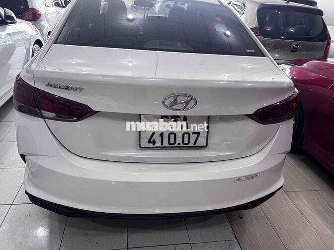 Hyundai Accent màu Trắng