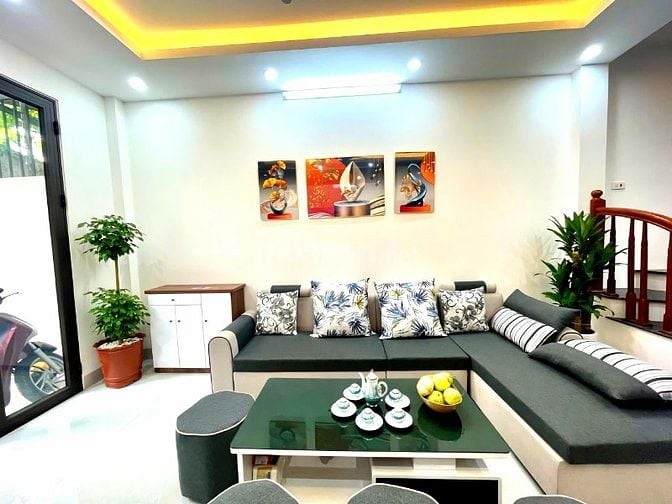 BÁN NHÀ NGÕ 98 ĐÀM QUANG TRUNG, FULL NỘI THẤT (35m2 – GIÁ 7 TỶ 9)