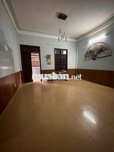 Nhờ A/e Mô Giới hỗ trợ bán Căn biệt thự 2 Mặt Tiền Nở Hậu