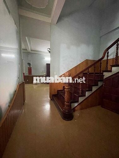 Nhờ A/e Mô Giới hỗ trợ bán Căn biệt thự 2 Mặt Tiền Nở Hậu