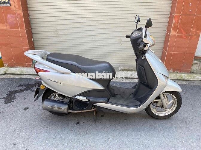 Honda Lead màu Bạc