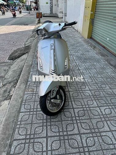 Vespa up ful led đời mới + kiểng nhẹ chính chủ ạ !