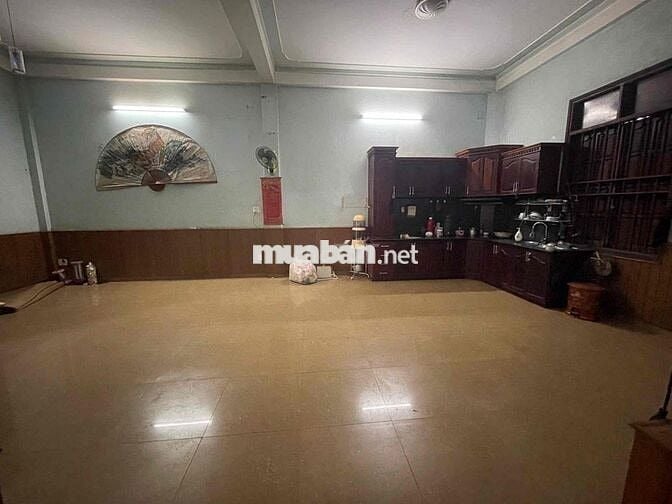 Nhờ A/e Mô Giới hỗ trợ bán Căn biệt thự 2 Mặt Tiền Nở Hậu