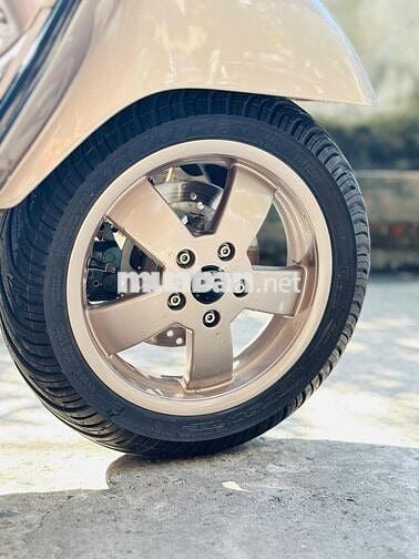 Piaggio Vespa GTS 125 2015 3VAL IE Vàng đồng