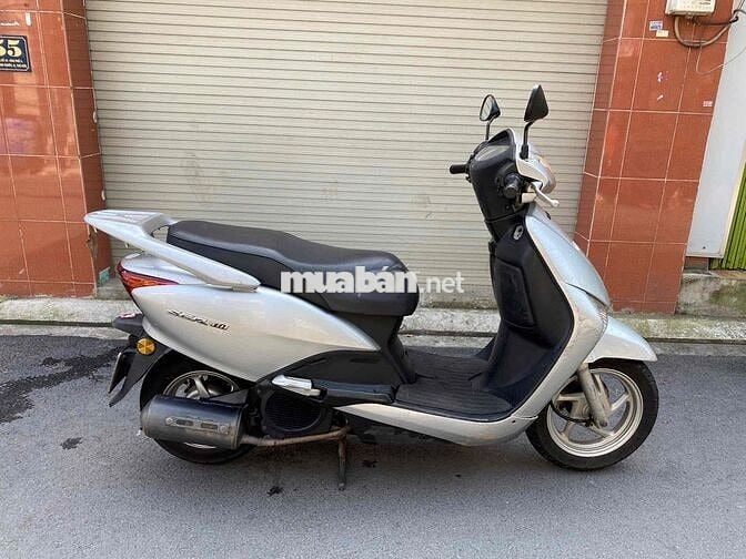 Honda Lead màu Bạc