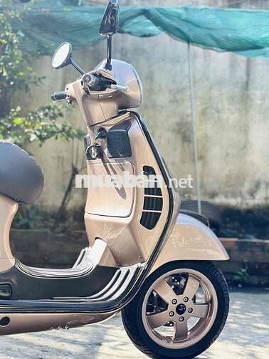 Piaggio Vespa GTS 125 2015 3VAL IE Vàng đồng