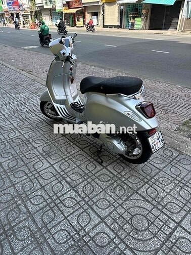 Vespa up ful led đời mới + kiểng nhẹ chính chủ ạ !
