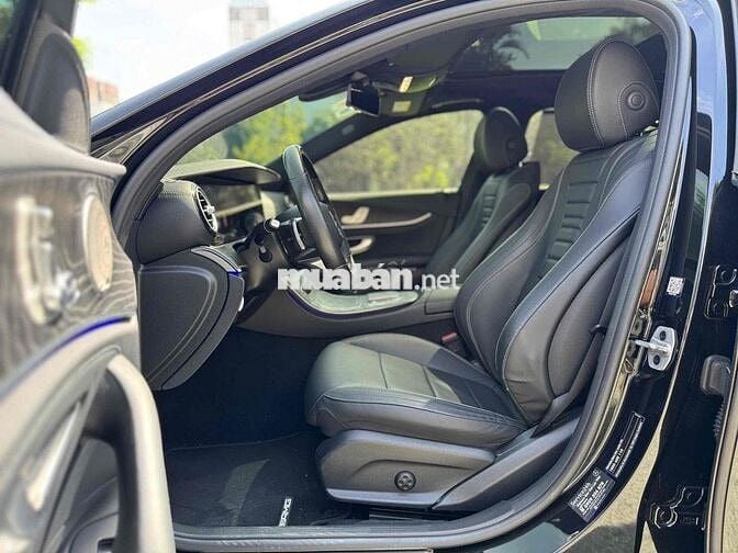 Mercedes-Benz E300 AMG 2022 Đen 16666 km
