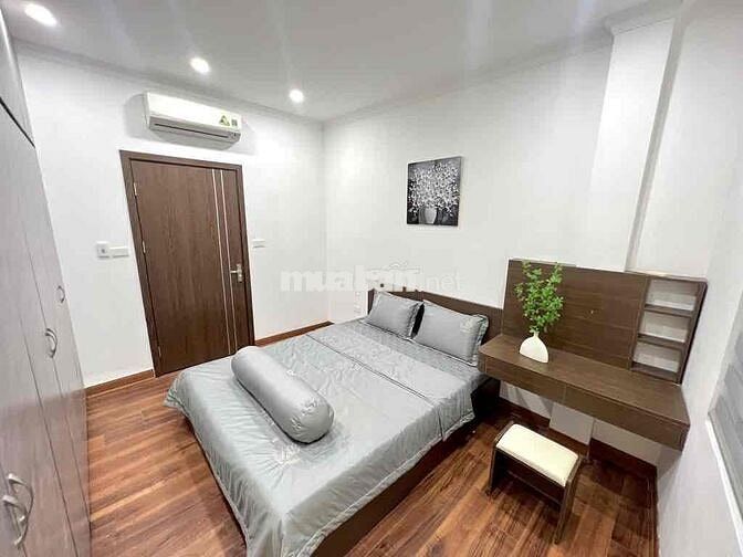 Bán nhà Tây Sơn, 30m ra mặt phố, đường ô tô, ngõ 3 gác thẳng tắp, ở lu