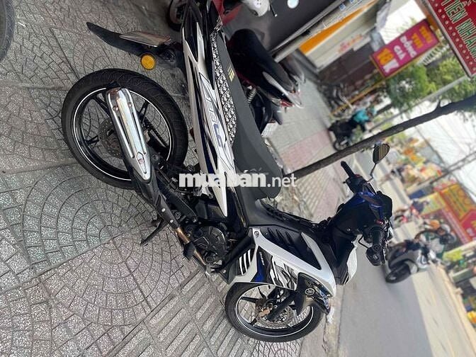 Yamaha Exciter 135 LC Trắng đen