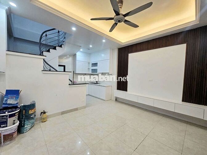 NHÀ CỰC HIẾM - 5 TẦNG - DT31M2 - DÂN XÂY CHẮC CHẮN -SỔ ĐỎ NHƯ HOA HẬU.