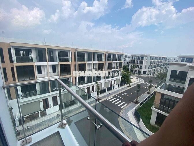 CHDV GIỜ TỰ DO, FULL NỘI THẤT, VÂN TAY AN NINH KDC CAO CẤP T&T