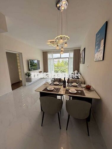 CĂN HỘ 2 PHÒNG NGỦ - 2WC - BAN CÔNG THOÁNG MÁT NGAY TRUNG TÂM QUẬN 7