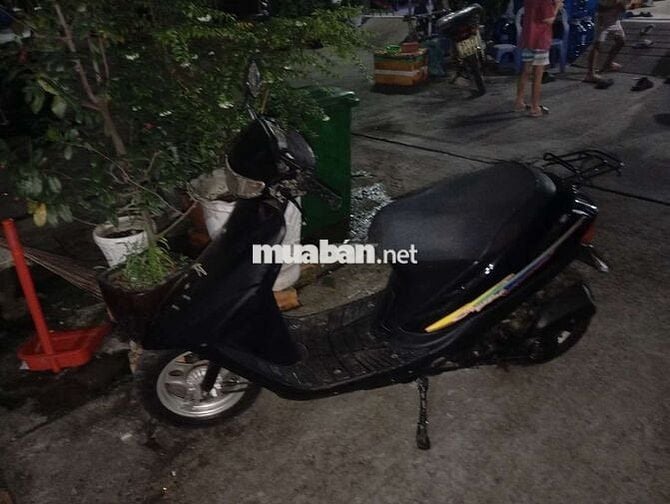 Nhà trât  nên cần ban