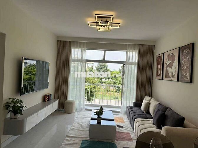 CĂN HỘ 2 PHÒNG NGỦ - 2WC - BAN CÔNG THOÁNG MÁT NGAY TRUNG TÂM QUẬN 7