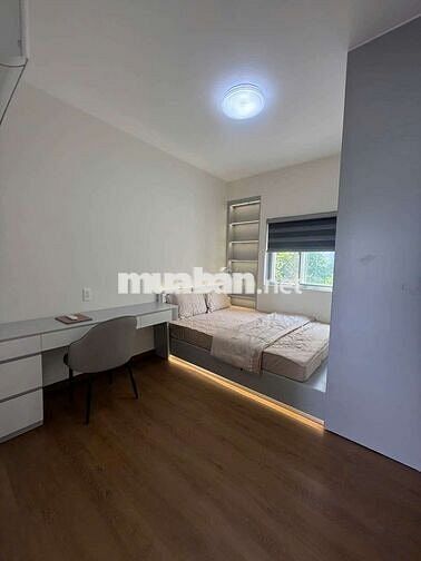 CĂN HỘ 2 PHÒNG NGỦ - 2WC - BAN CÔNG THOÁNG MÁT NGAY TRUNG TÂM QUẬN 7