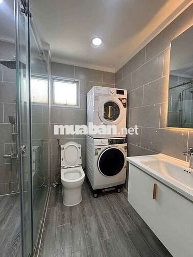 CĂN HỘ 2 PHÒNG NGỦ - 2WC - BAN CÔNG THOÁNG MÁT NGAY TRUNG TÂM QUẬN 7