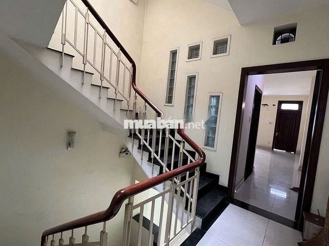 Cho Thuê Nhà Đường Đinh Bộ Lĩnh, Bình Thạnh ( CHO LÀM CHDV - CẢI TẠO )