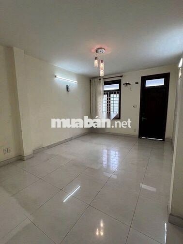 Cho Thuê Nhà Đường Đinh Bộ Lĩnh, Bình Thạnh ( CHO LÀM CHDV - CẢI TẠO )