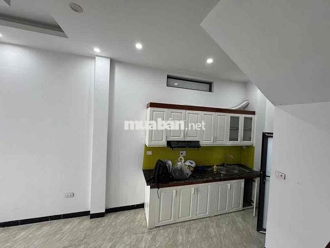 BÁN NHÀ ĐỊNH CÔNG. DIỆN TÍCH . 79.M2 . GIÁ 14.7.TỶ