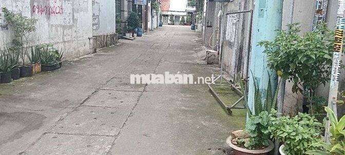 Gấp Bán nhà 3 tầng Dĩ An, giảm còn 3 tỷ 2,nhà 3 phòng ngủ có 6 ở Trọ