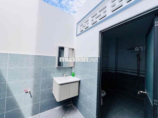 Bán nhà mặt tiền đường Đoàn Văn Diệu. cách chợ Bình Chánh 15p