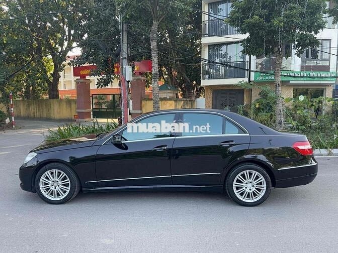 Mercedes Benz E Class 2011 E300 - 130000 km