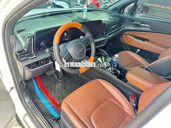 Kia Sportage 2023 Signature 1.6T AWD - 20000 km