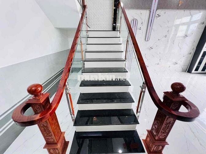 Bán nhà mặt tiền đường Đoàn Văn Diệu. cách chợ Bình Chánh 15p