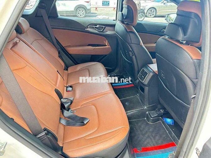 Kia Sportage 2023 Signature 1.6T AWD - 20000 km