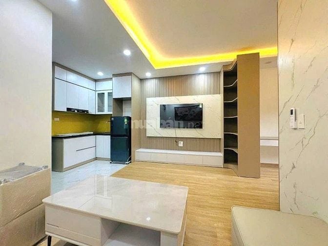 GẤP - Ba Đình - 50M - 7 Tầng - Mt 4,5M - đường hè 10M - Kd đỉnh