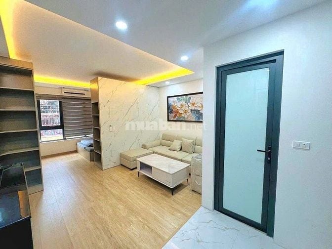 GẤP - Ba Đình - 50M - 7 Tầng - Mt 4,5M - đường hè 10M - Kd đỉnh